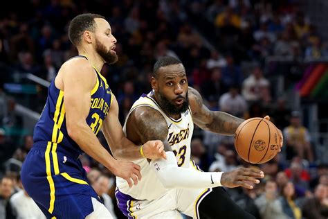 Lakers beat Warriors in a double.